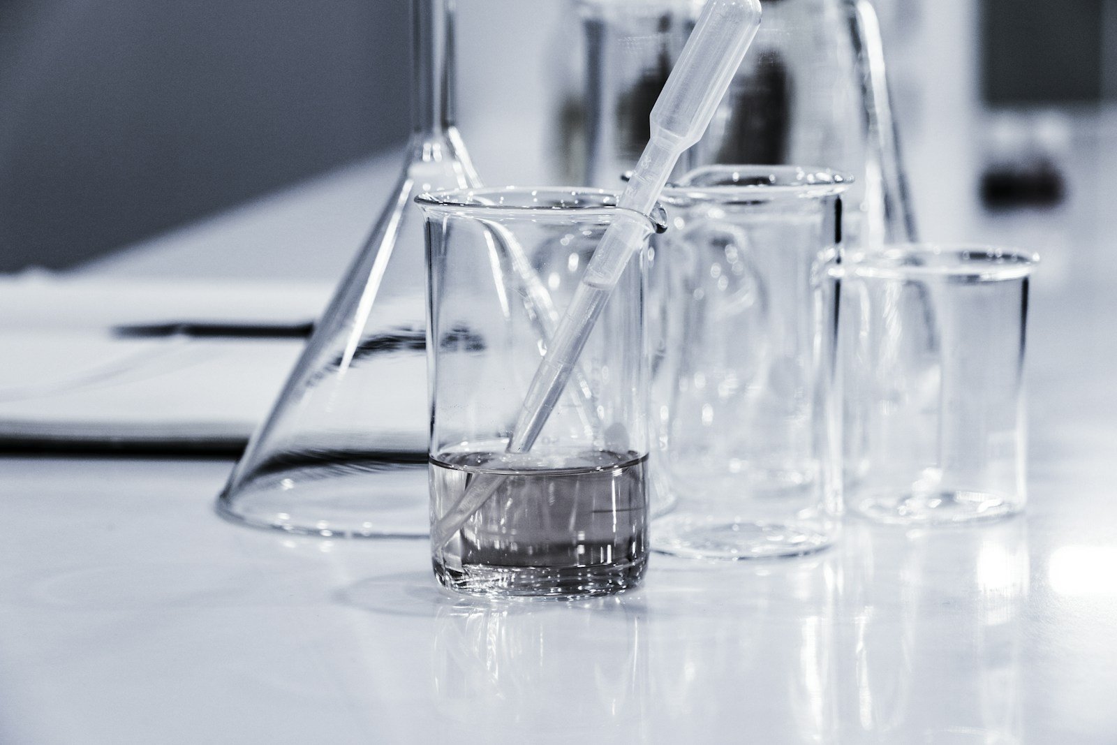 Scientific laboratory and research equipment